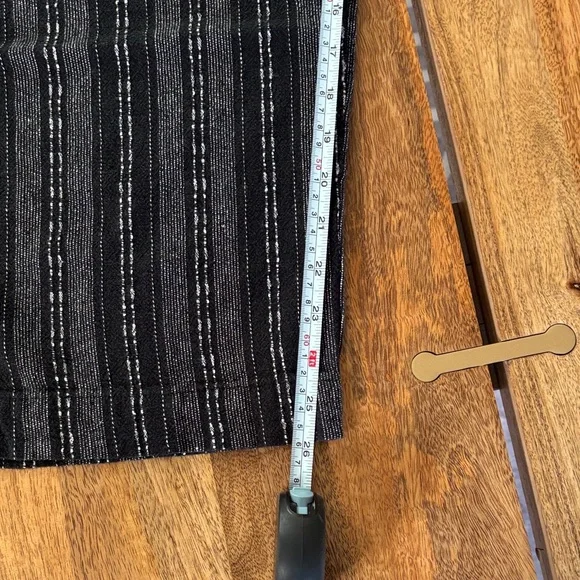 Briggs New York Black Striped Crop Pants - Picture 10 of 12